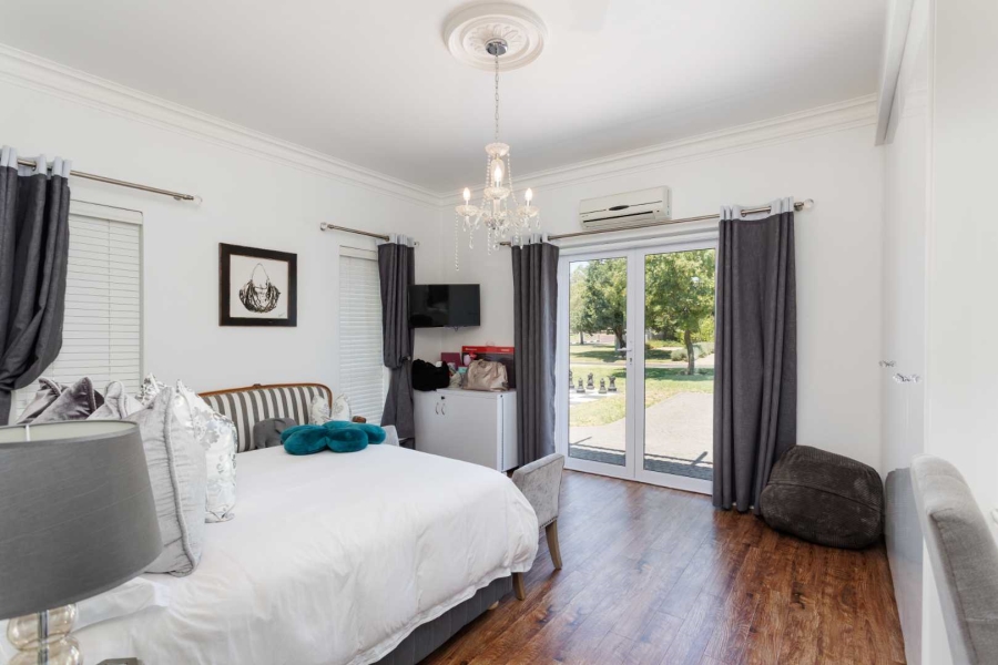To Let 4 Bedroom Property for Rent in Val De Vie Estate Western Cape
